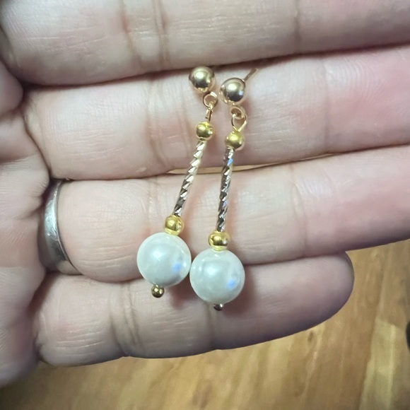 sea shell earrings - Picture 1 of 3